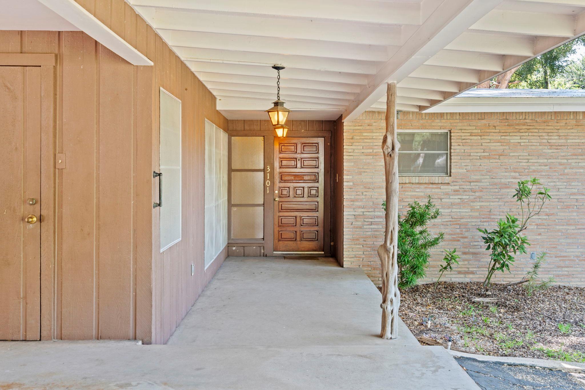 3101 El Camino Dr Property Photo 4