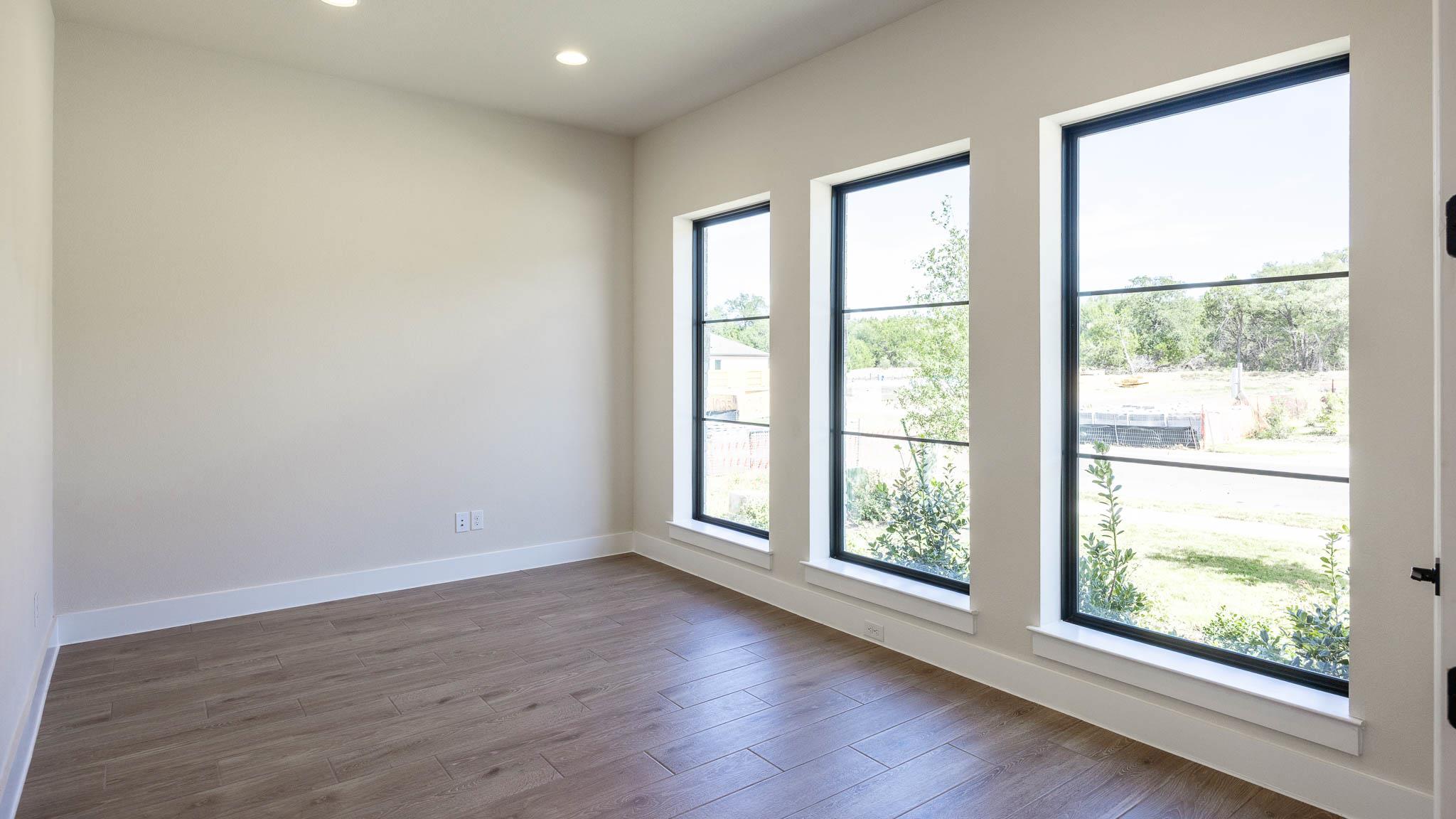 1032 Sunset Hill Way Property Photo 3