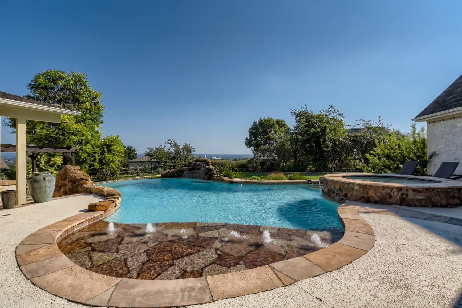 3900 Peak Lookout Dr Property Photo