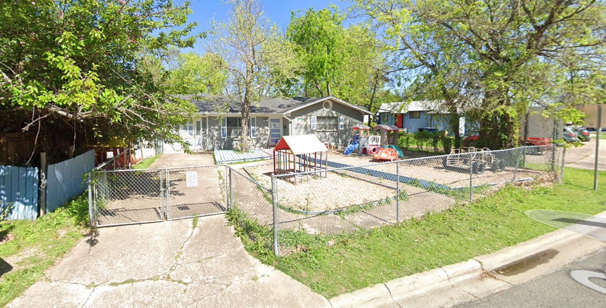5006 Crestmont Dr Property Photo