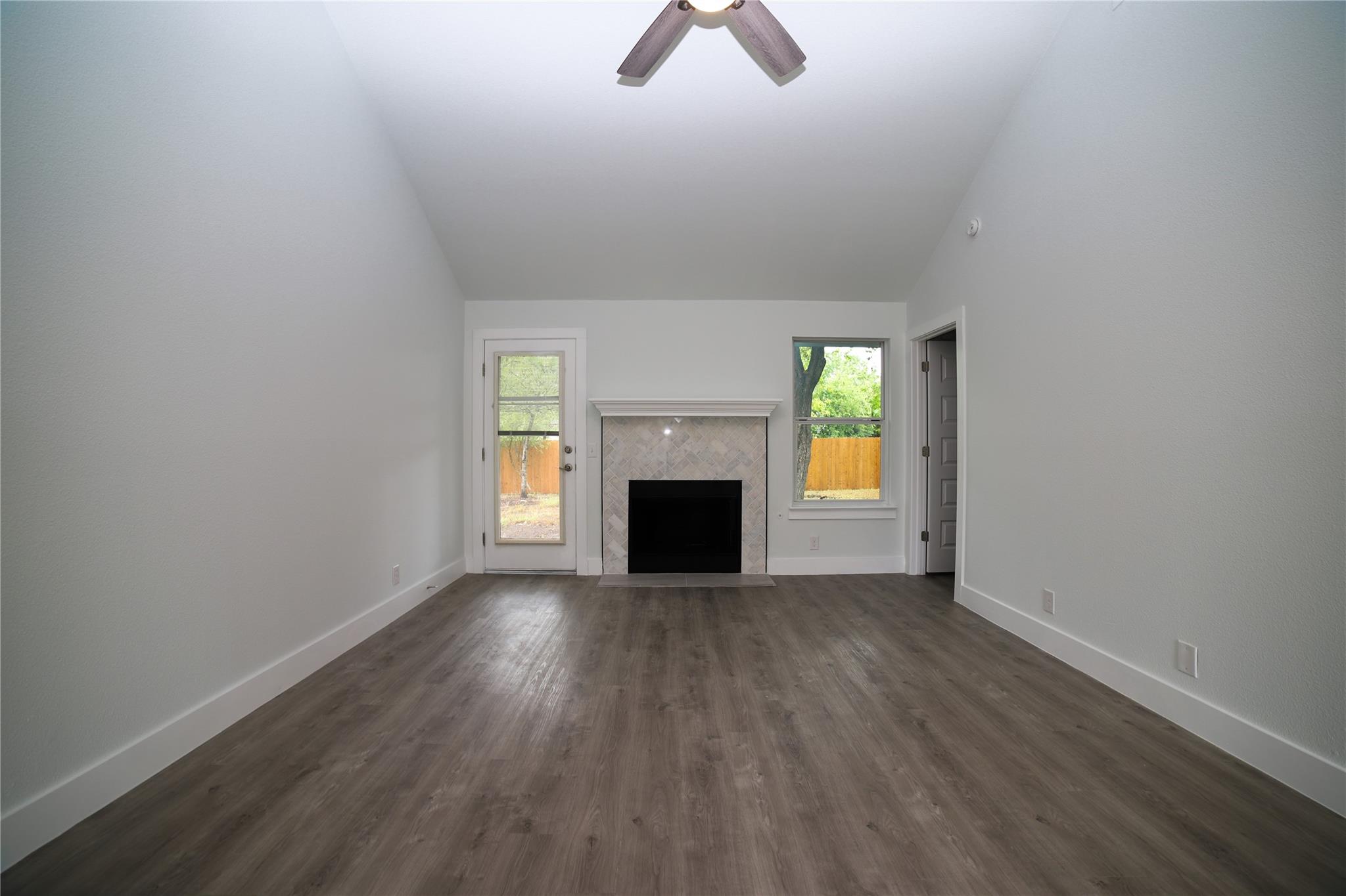 131 Stephen Ct Property Photo 5