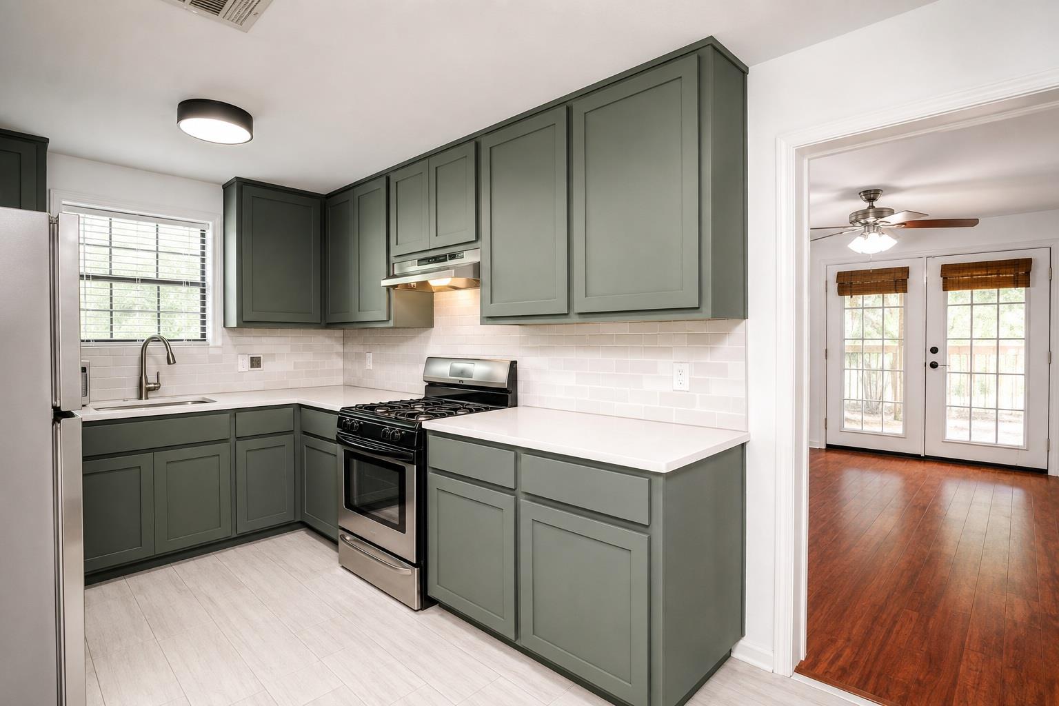 4001 Maplewood Ave #b Property Photo 2