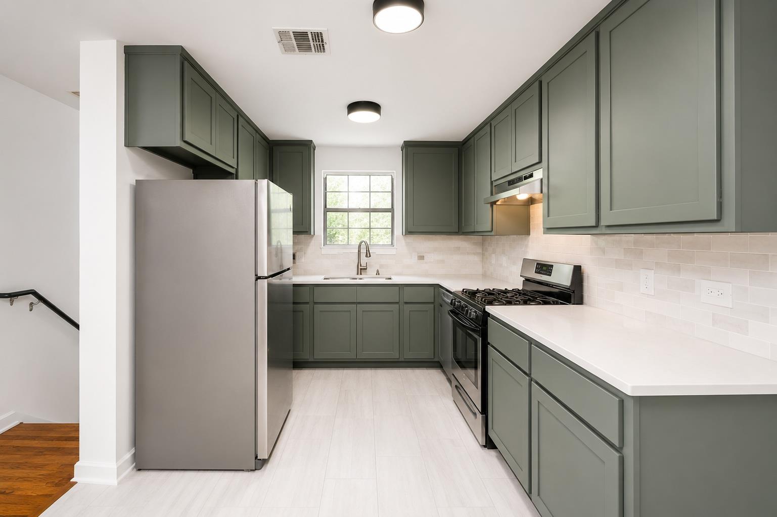 4001 Maplewood Ave #b Property Photo 3