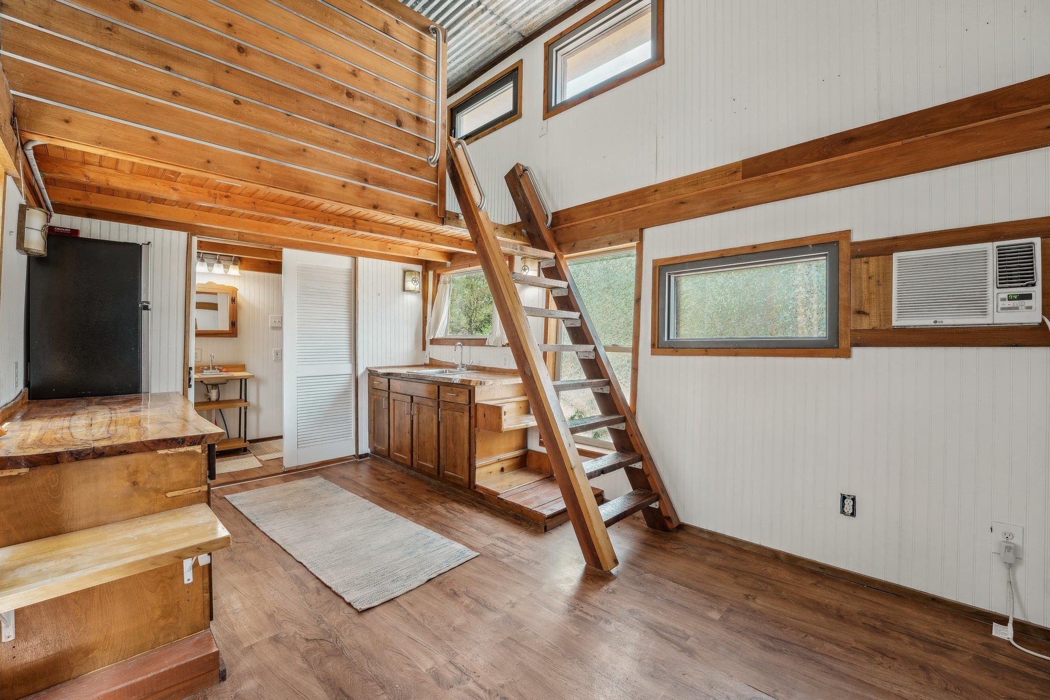 15211 Fitzhugh Rd #c - Tiny House Property Photo 2