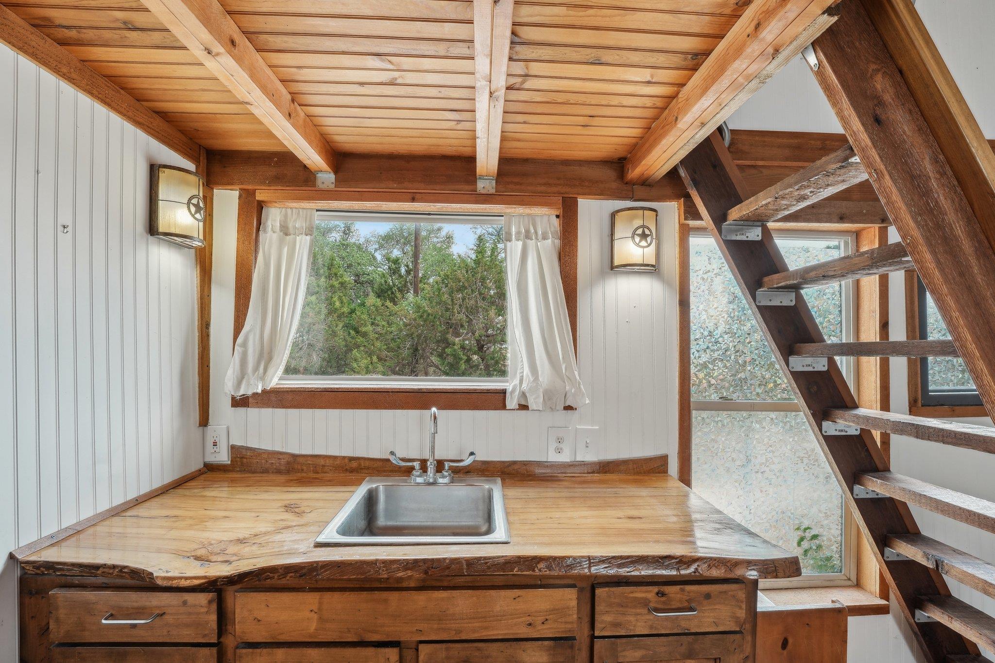 15211 Fitzhugh Rd #c - Tiny House Property Photo 4