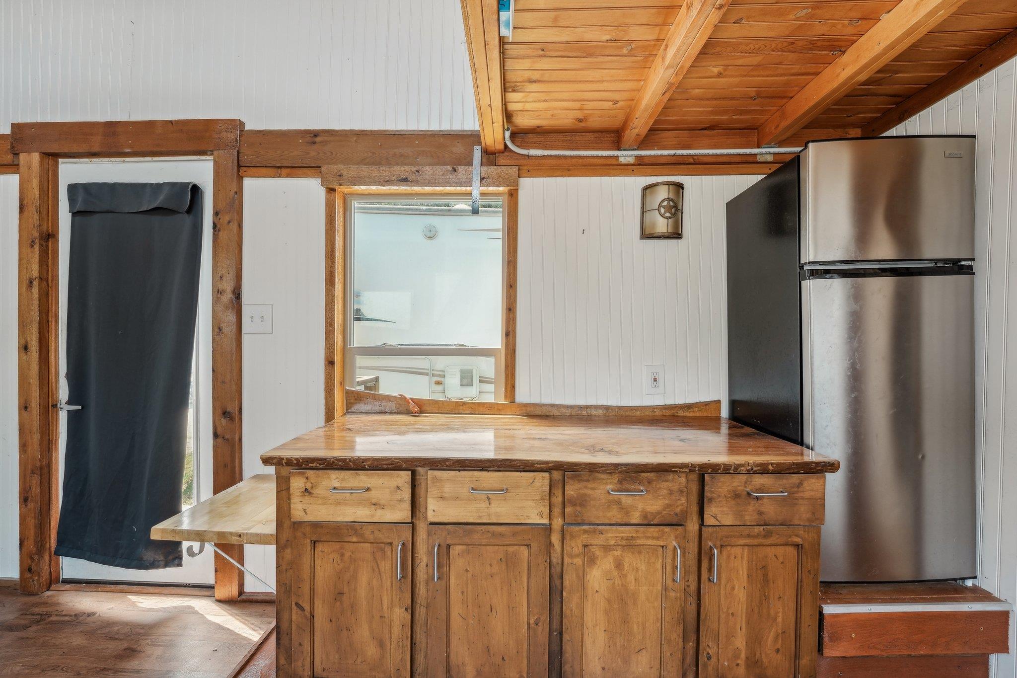 15211 Fitzhugh Rd #c - Tiny House Property Photo 5