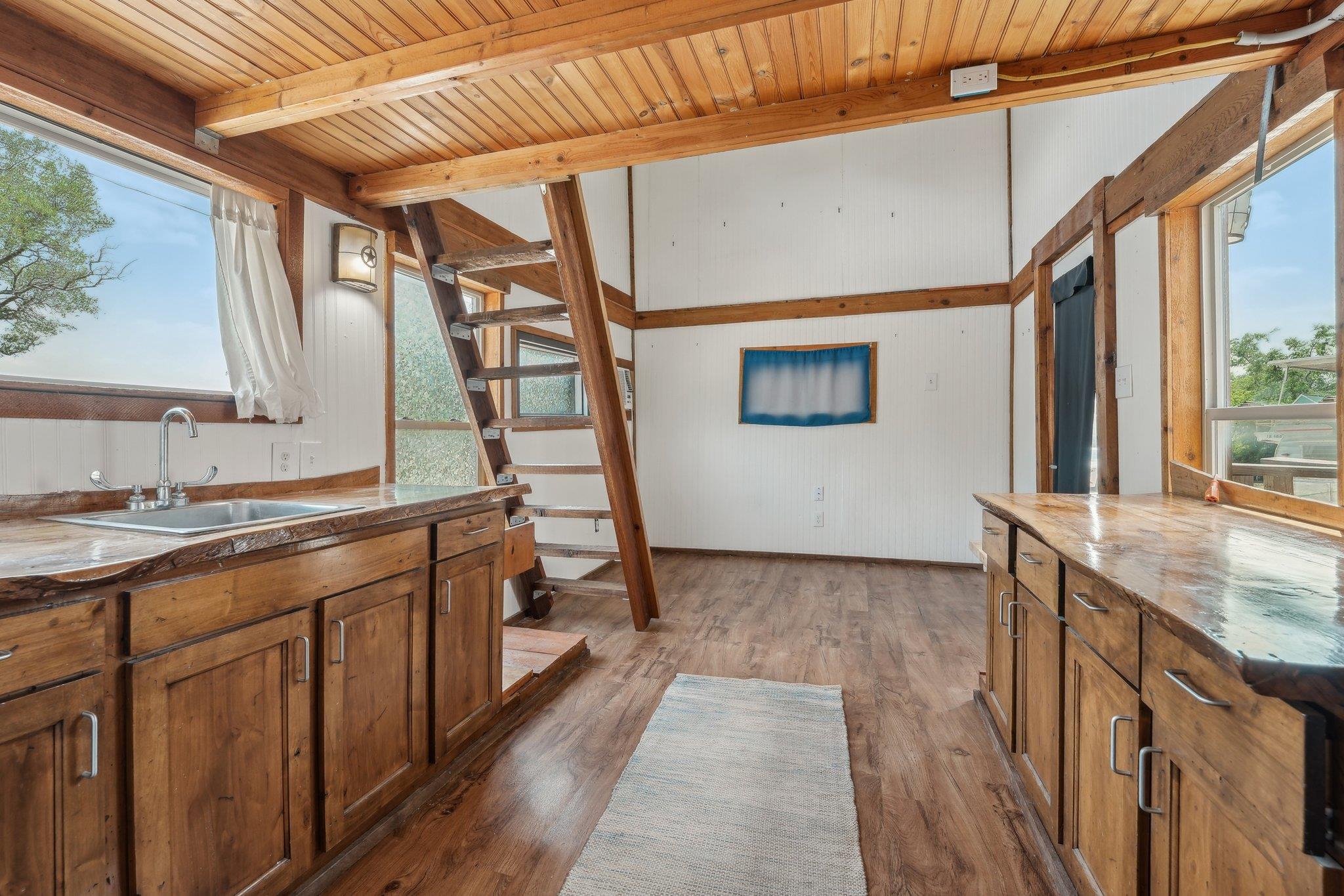 15211 Fitzhugh Rd #c - Tiny House Property Photo 6