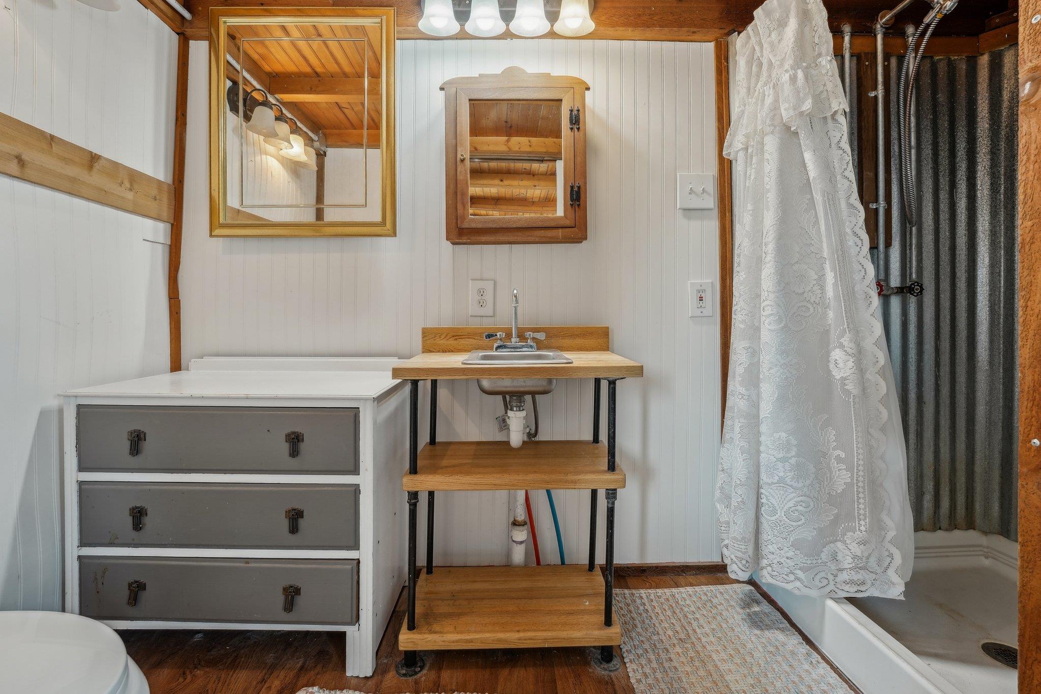 15211 Fitzhugh Rd #c - Tiny House Property Photo 7