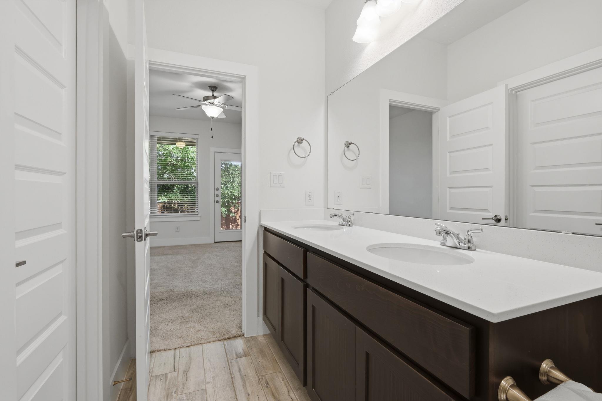 460 Parkline Dr #34b Property Photo 18