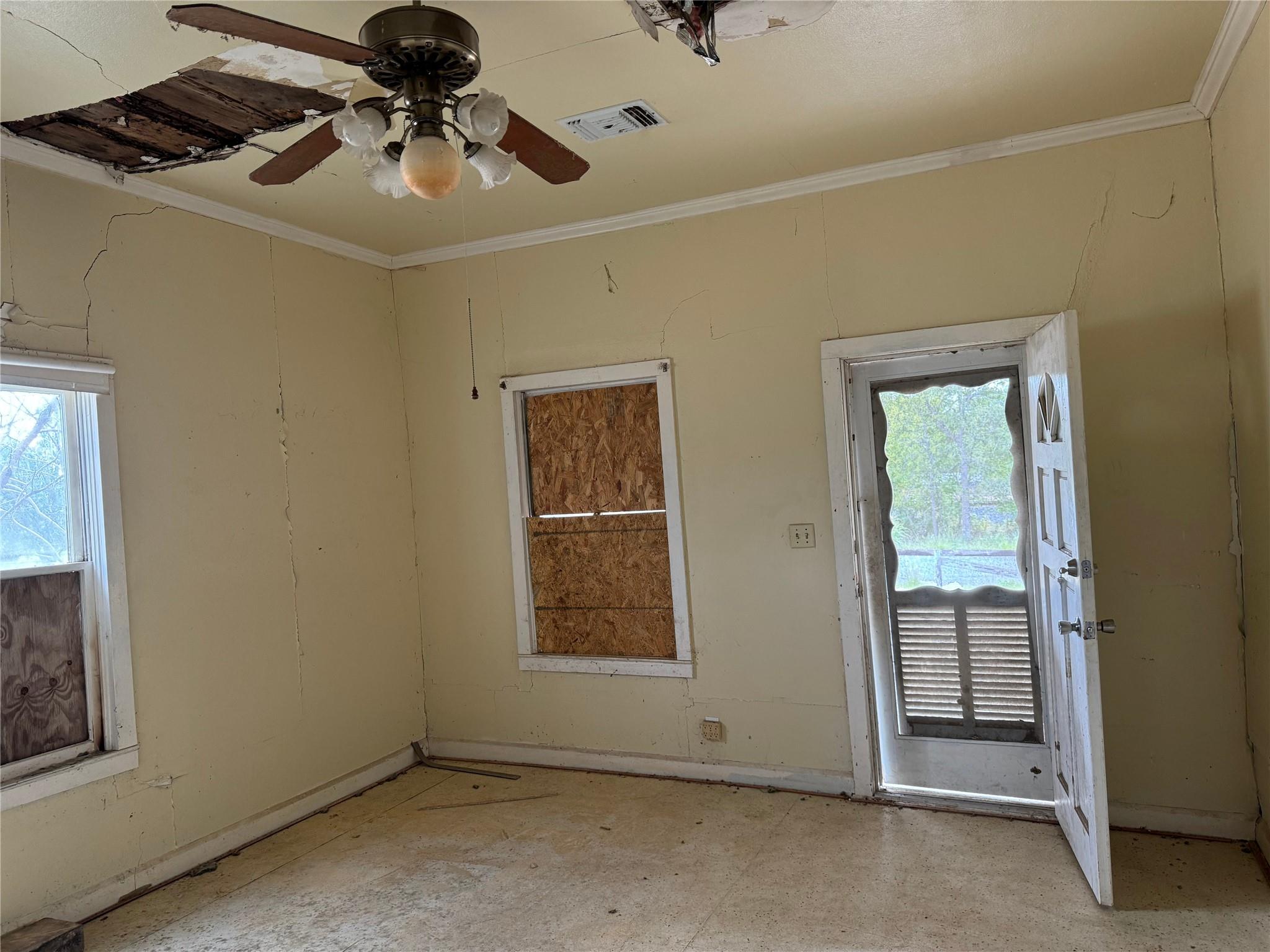 198 Anderson Ln Property Photo 5