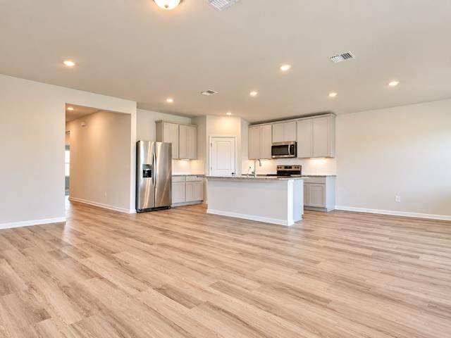 156 Sleep Hollow None Property Photo 3