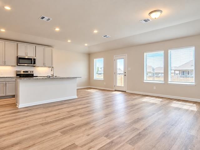 156 Sleep Hollow None Property Photo 4