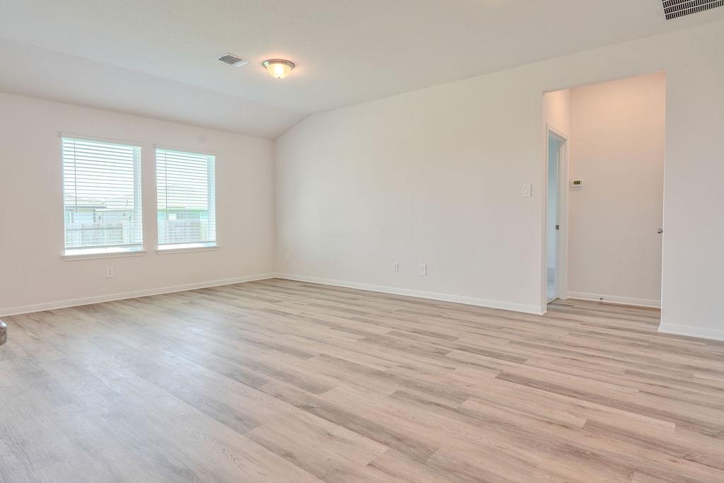 156 Sleep Hollow None Property Photo 6