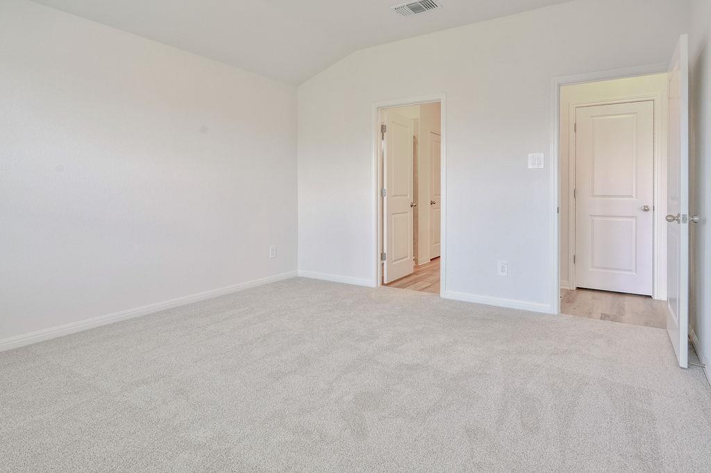 156 Sleep Hollow None Property Photo 8