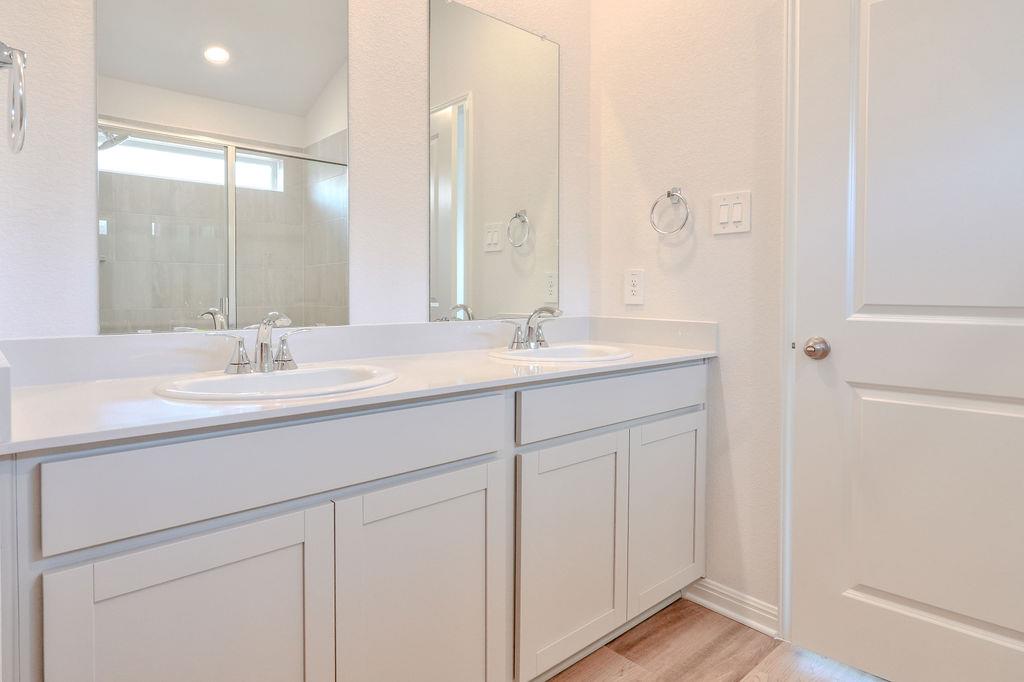 156 Sleep Hollow None Property Photo 9