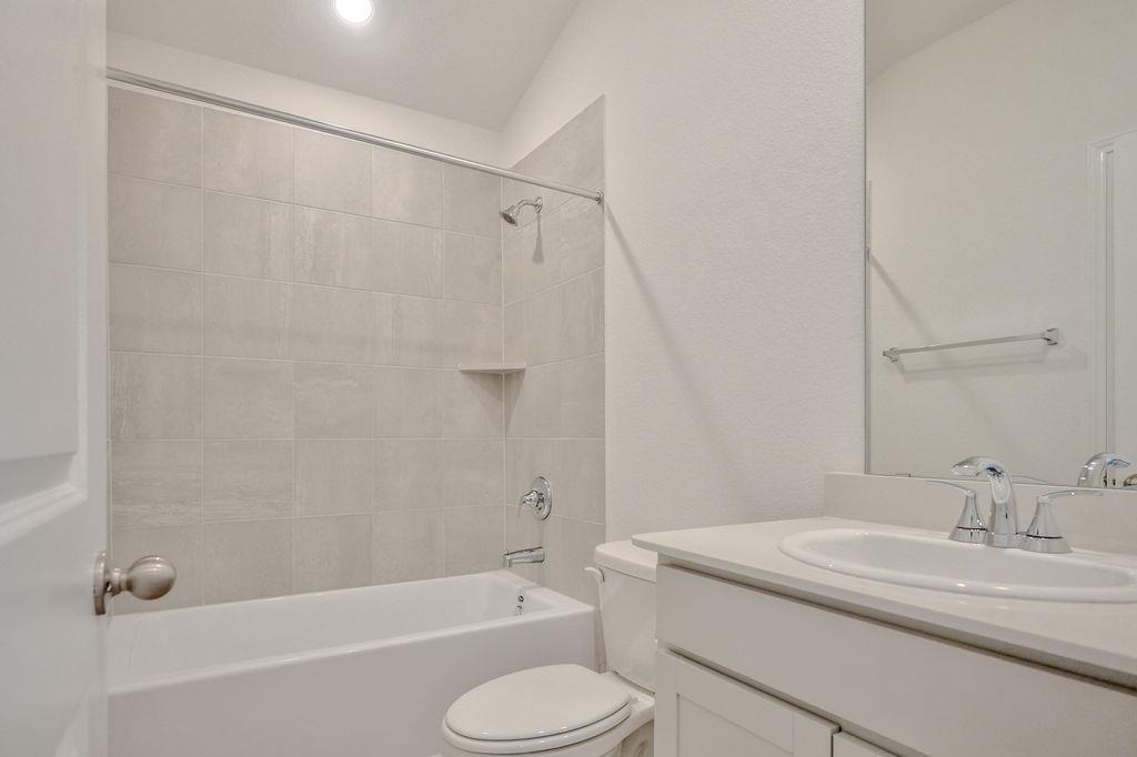 156 Sleep Hollow None Property Photo 12