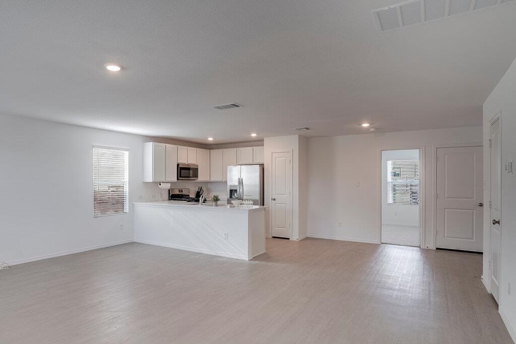 321 Keefer None Property Photo 8