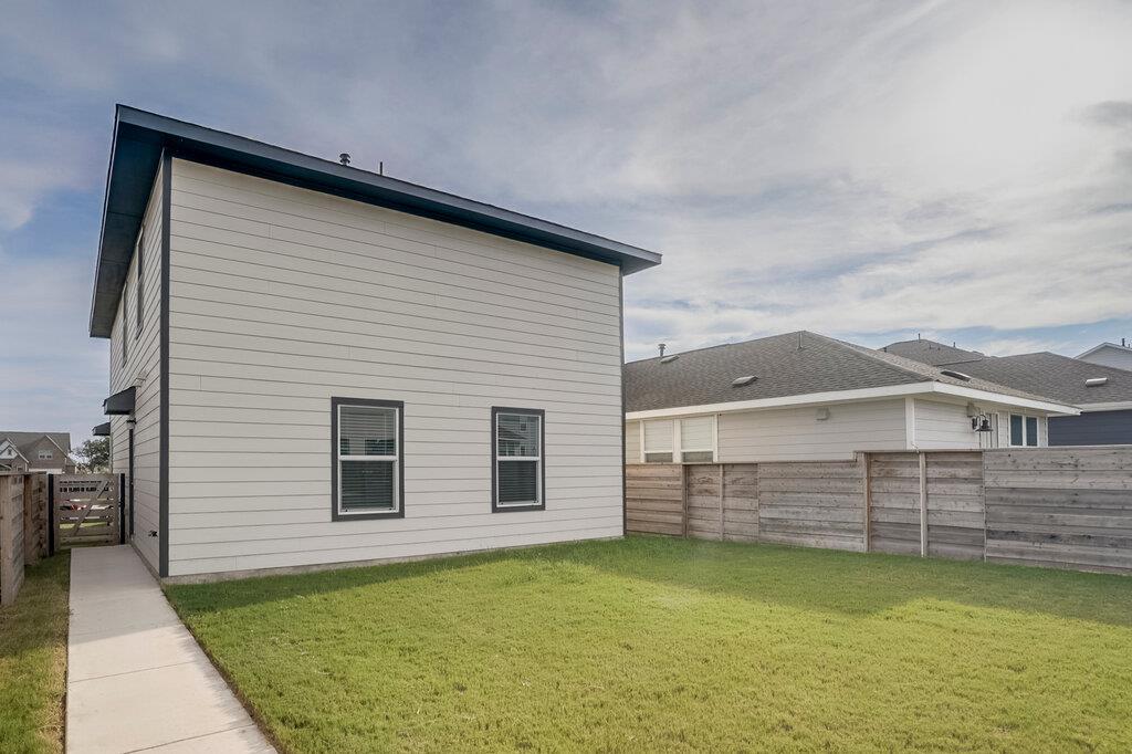 321 Keefer None Property Photo 23