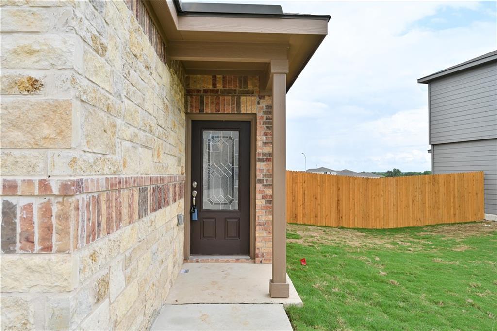 404 Freedom Park Ave Property Photo 3