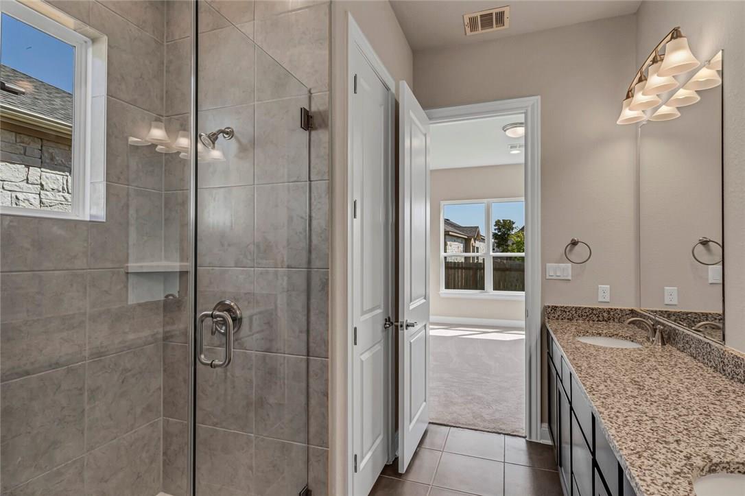 3901 Tavarez St Property Photo 18