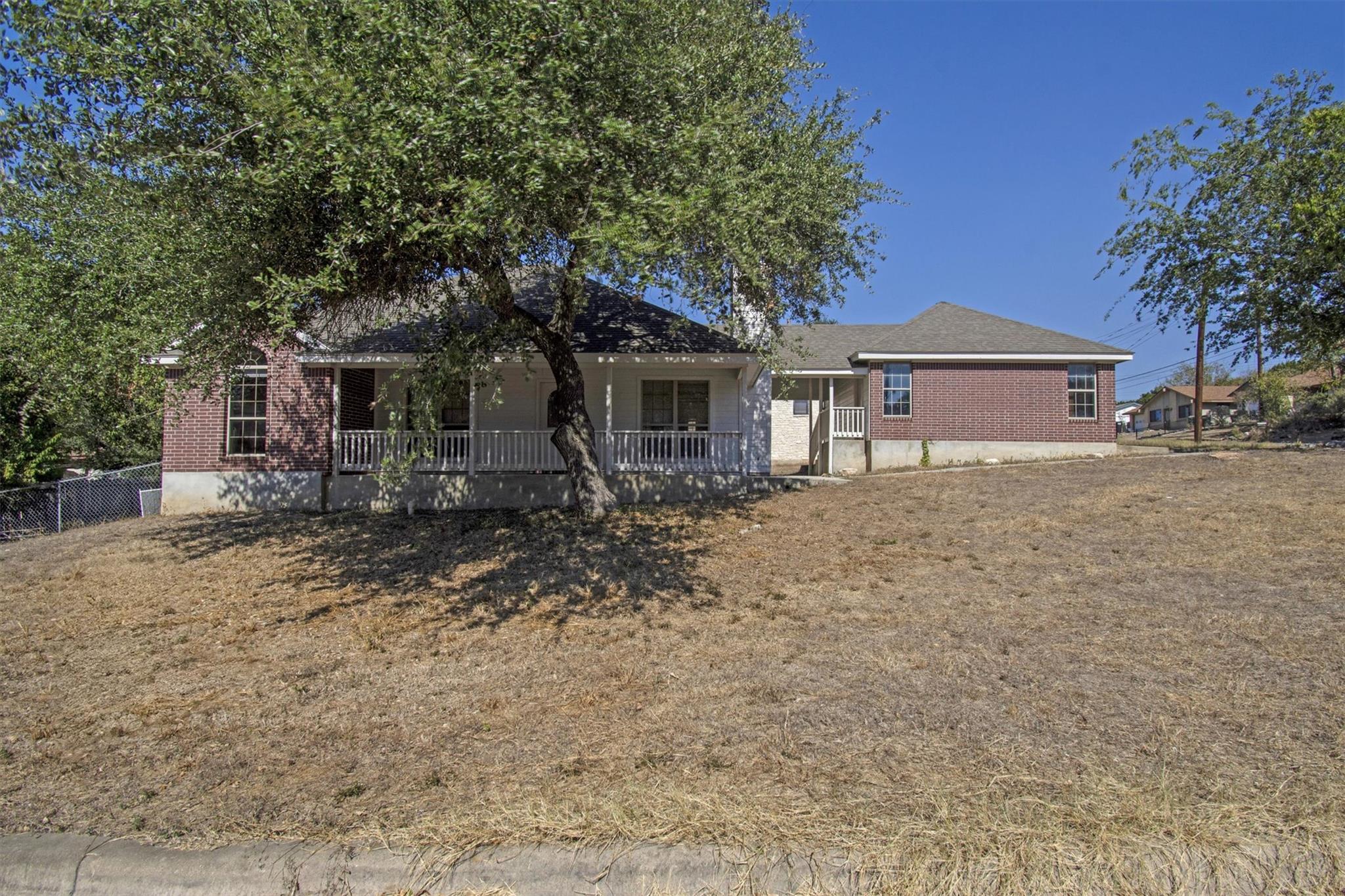 2016 Castle Gate Cir Property Photo 2