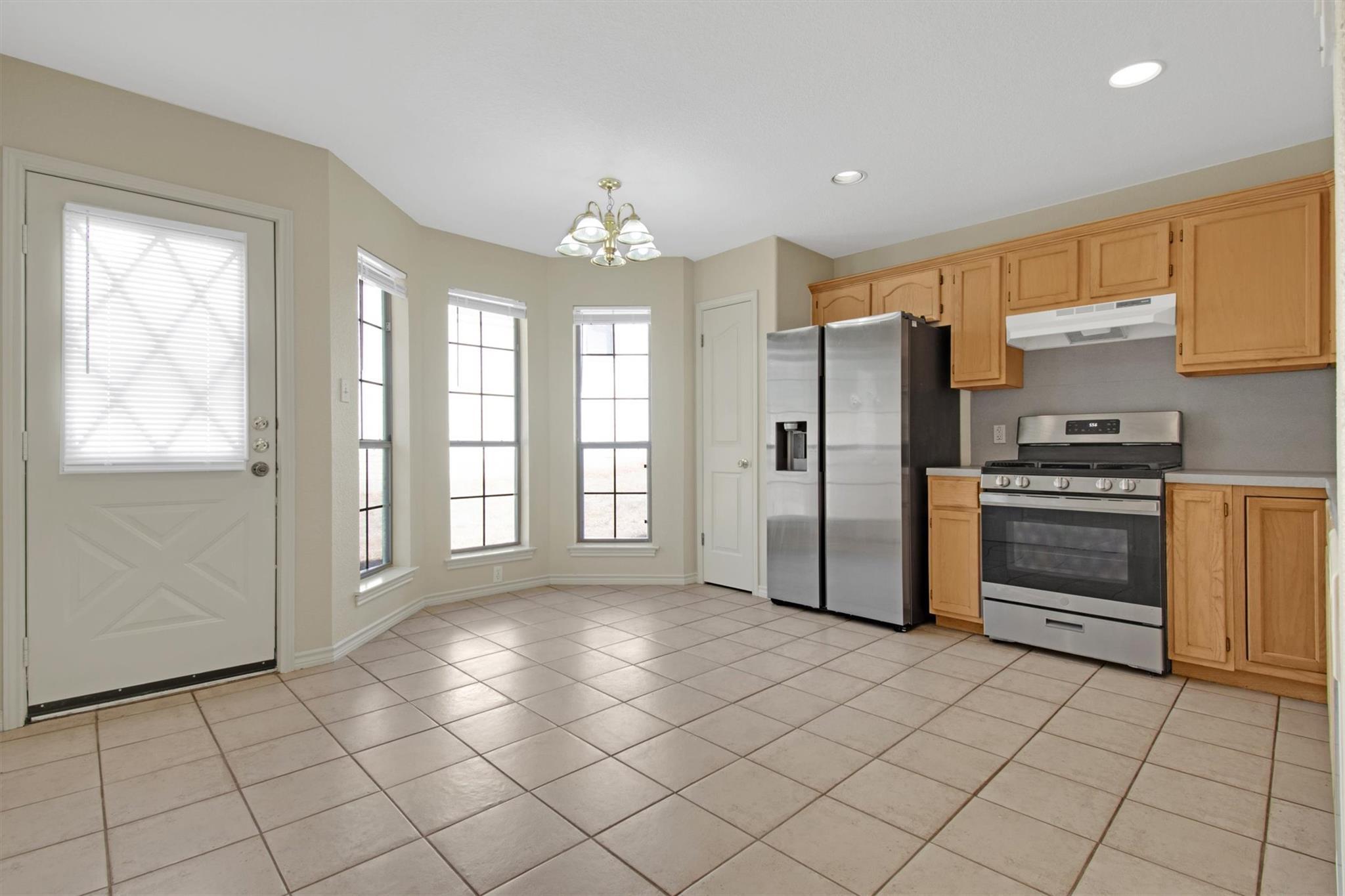 2016 Castle Gate Cir Property Photo 6
