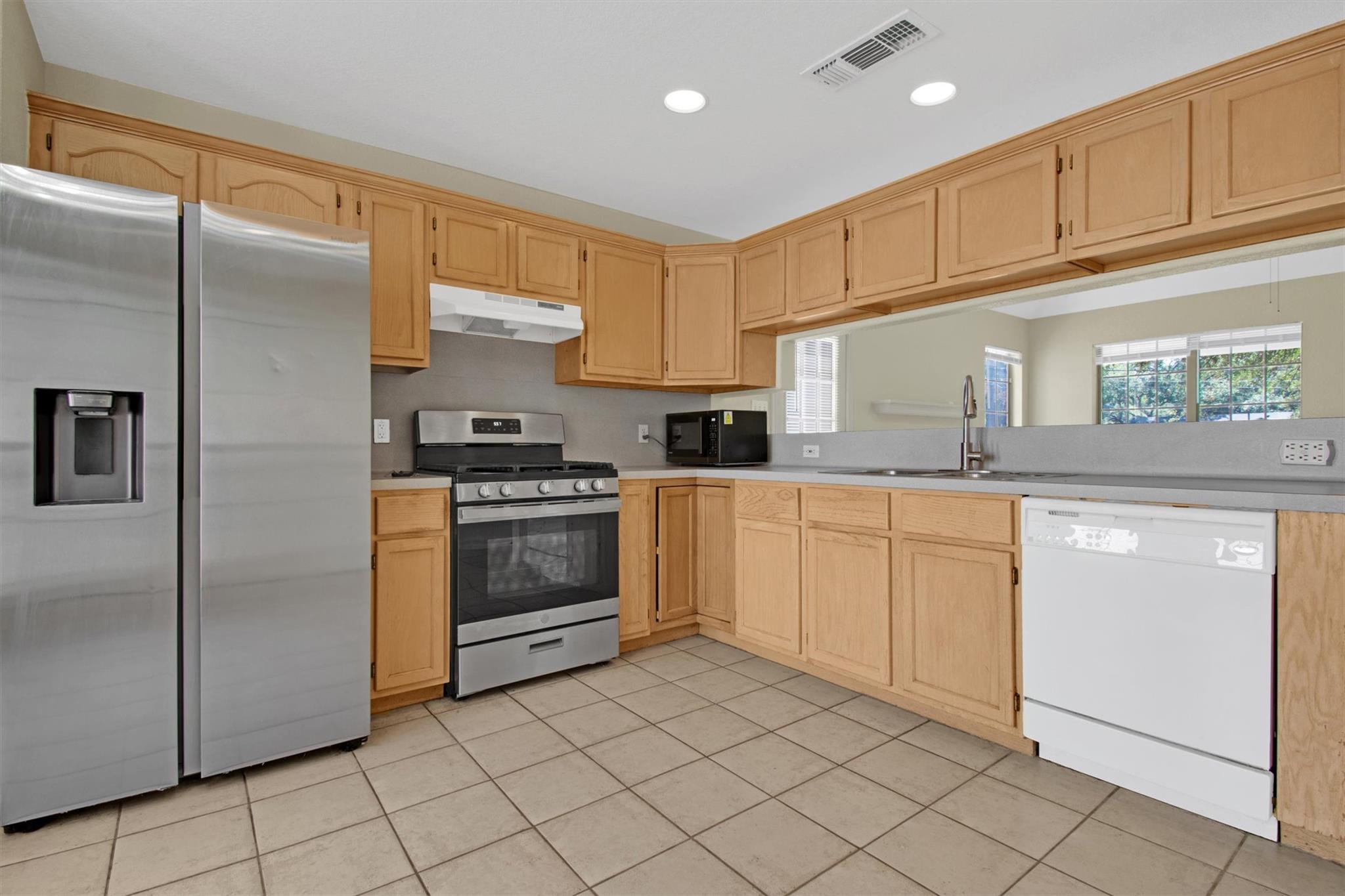 2016 Castle Gate Cir Property Photo 7