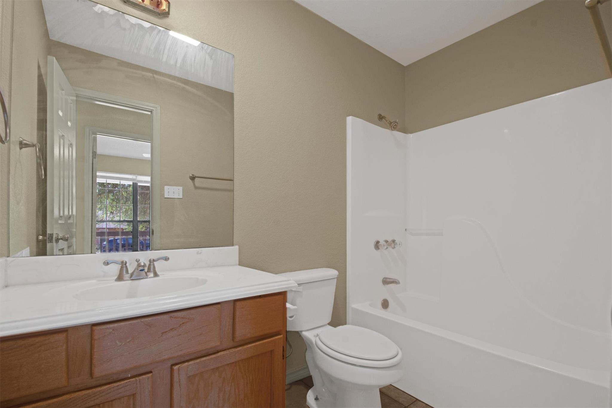 2016 Castle Gate Cir Property Photo 10