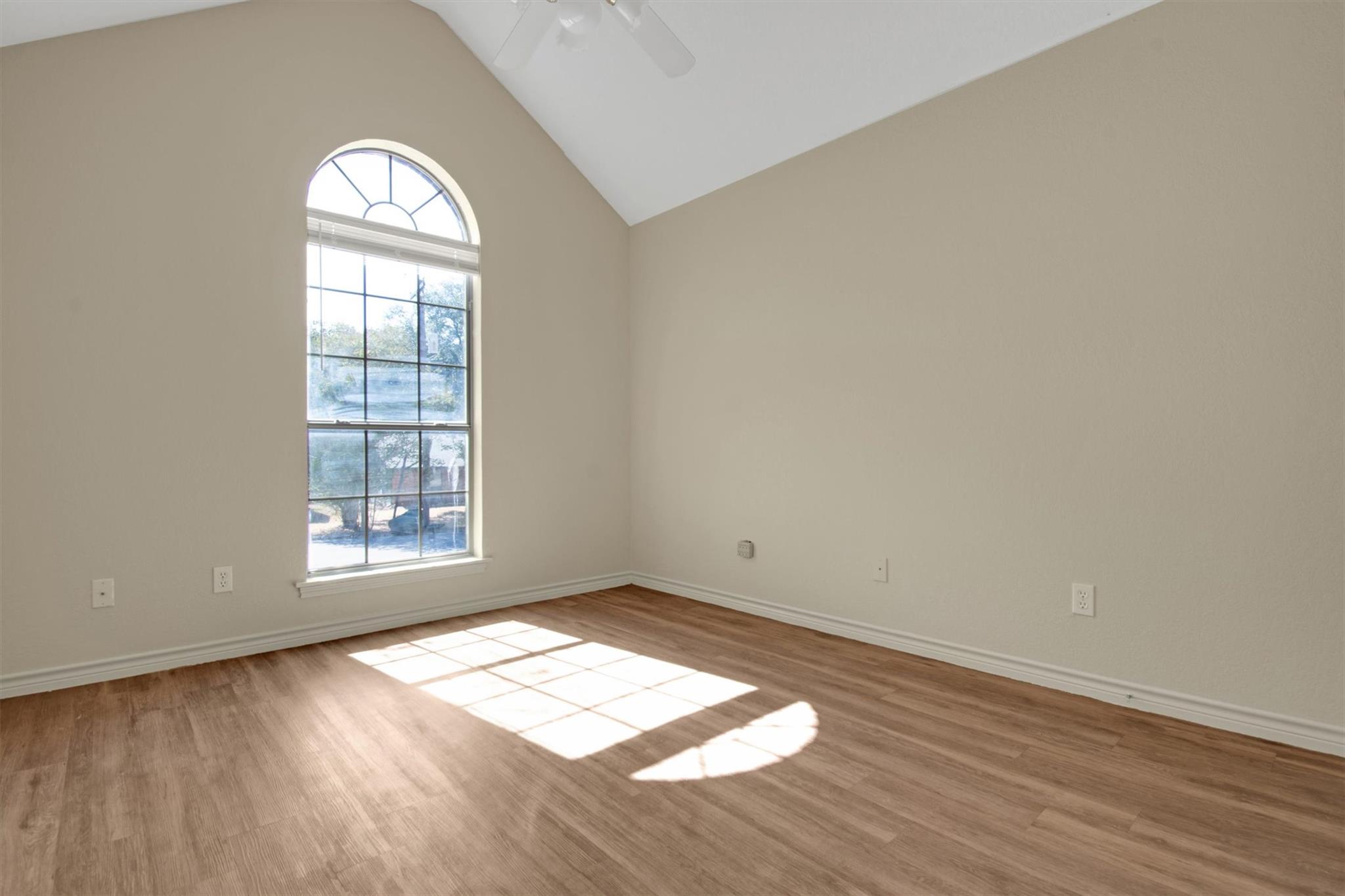 2016 Castle Gate Cir Property Photo 12
