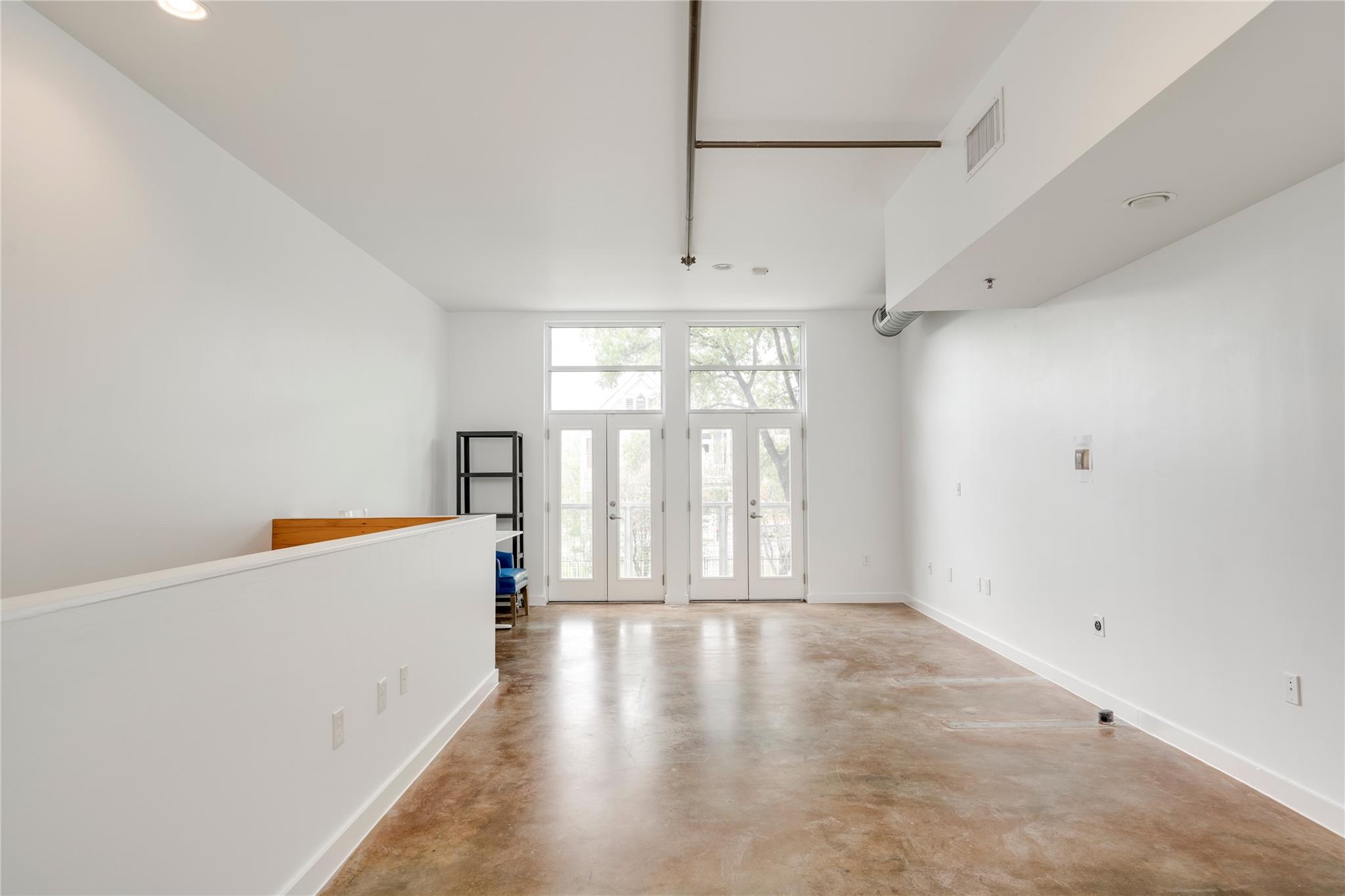 1601 E Cesar Chavez St #104 Property Photo 7
