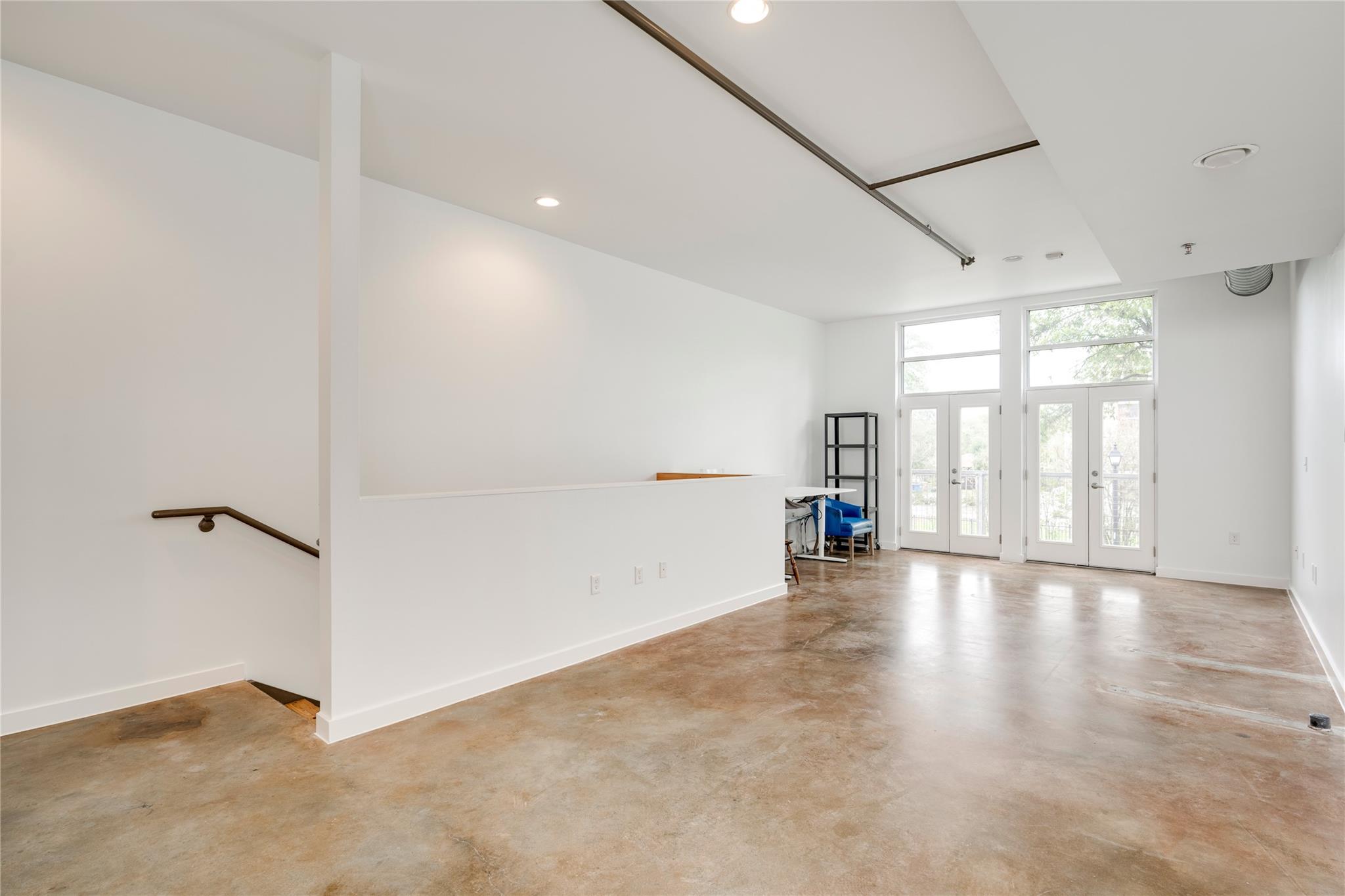 1601 E Cesar Chavez St #104 Property Photo 8