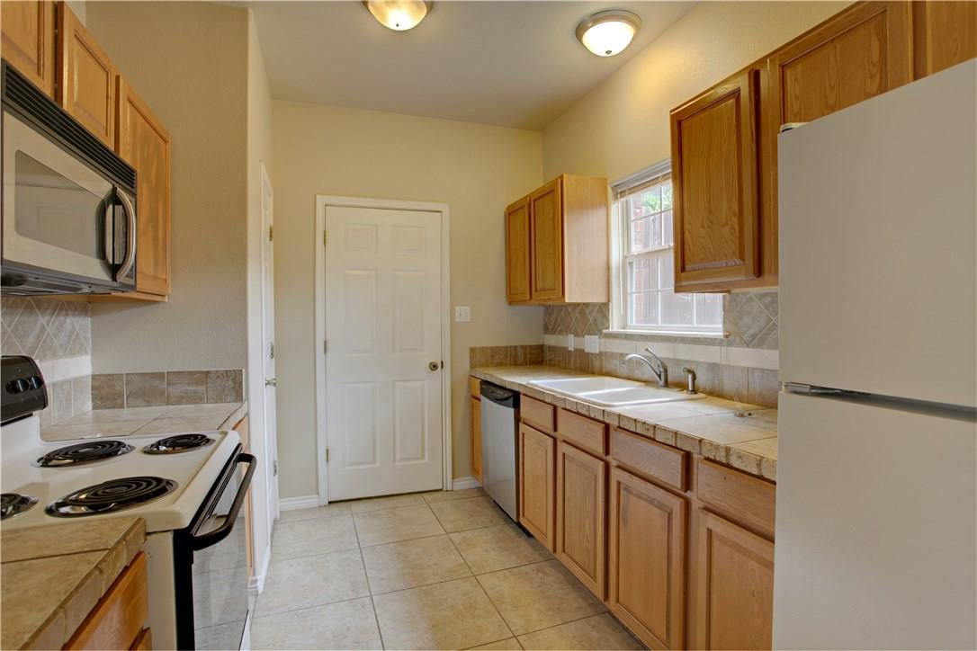 1105 N Cuernavaca Dr #a & B Property Photo 7