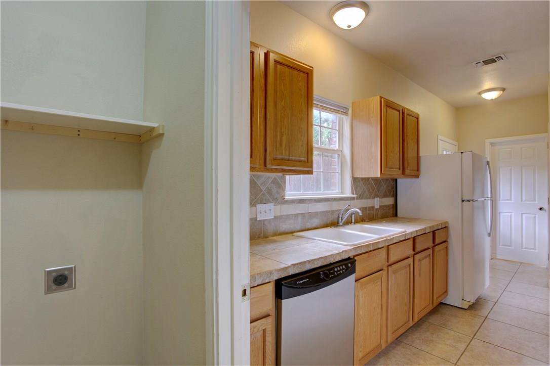 1105 N Cuernavaca Dr #a & B Property Photo 8