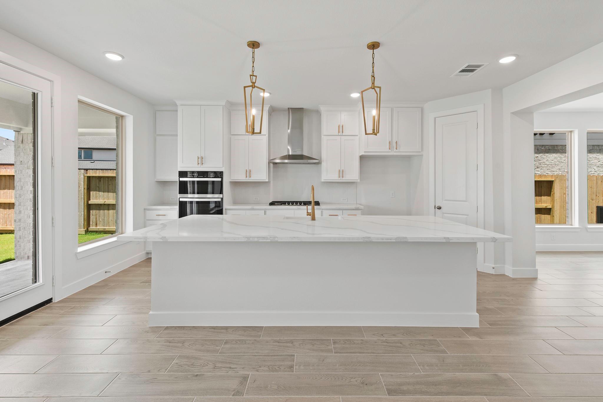 8116 Royal Mint Cv Property Photo 5