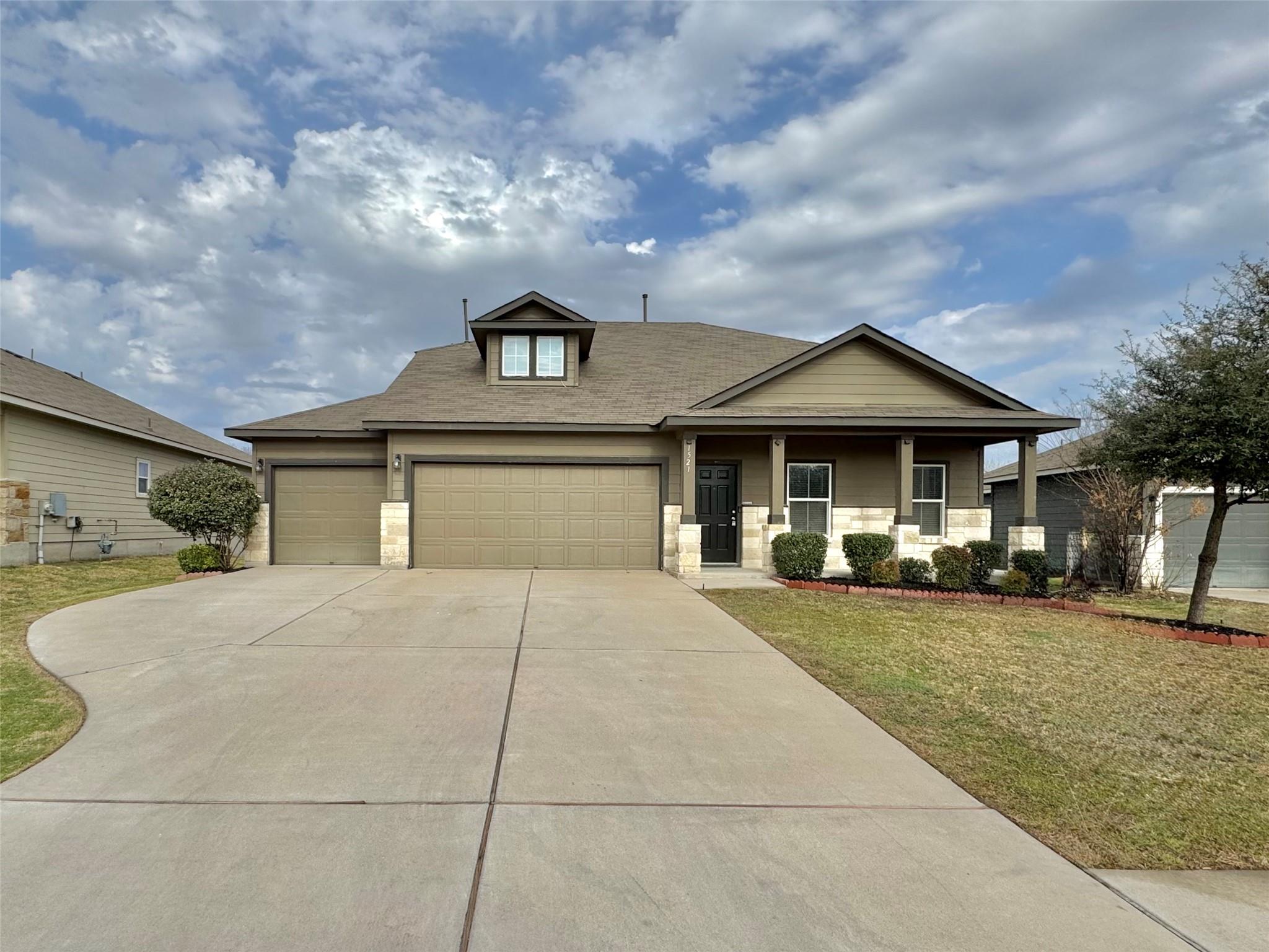 1521 Maier Dr Property Photo 1