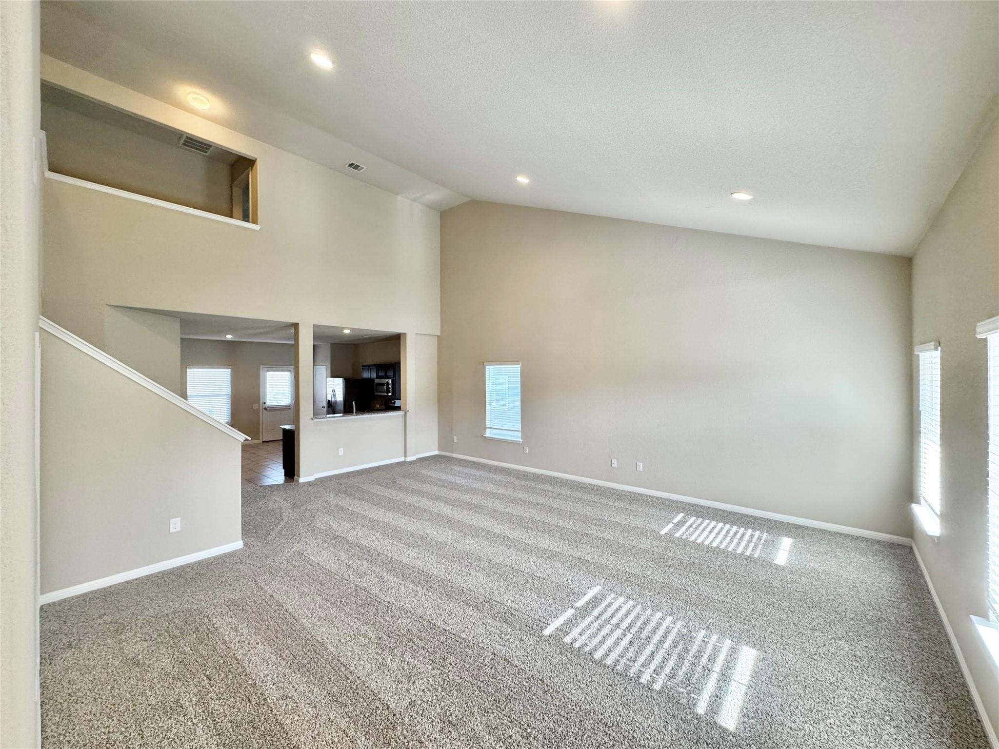 1521 Maier Dr Property Photo 3