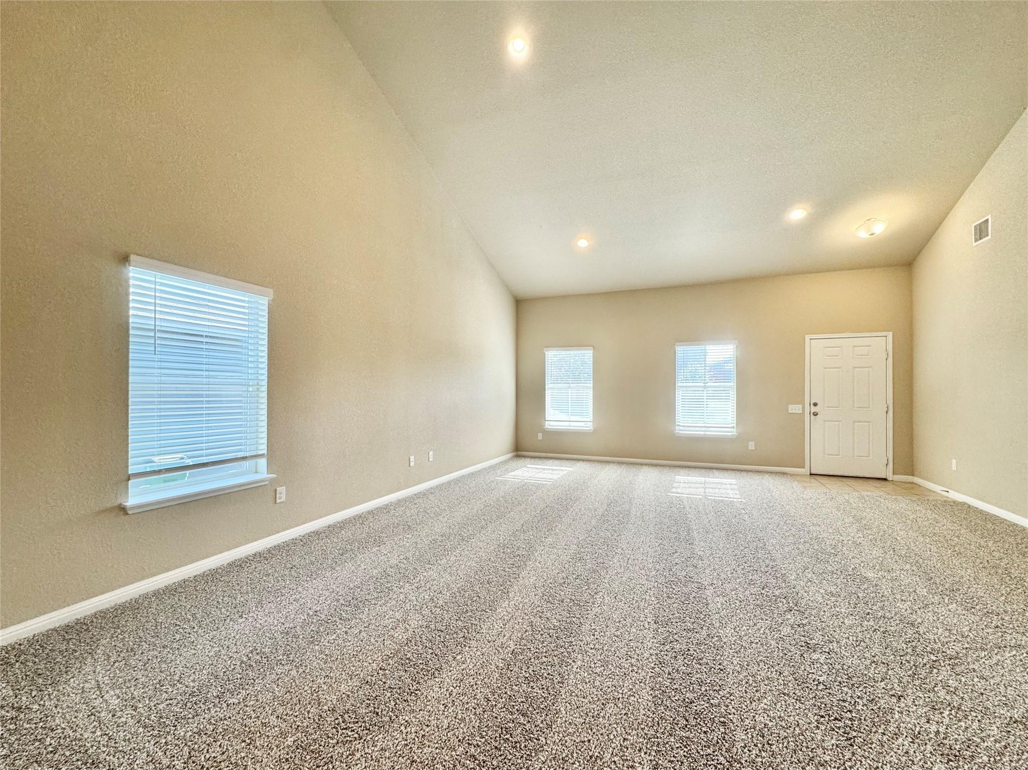 1521 Maier Dr Property Photo 5