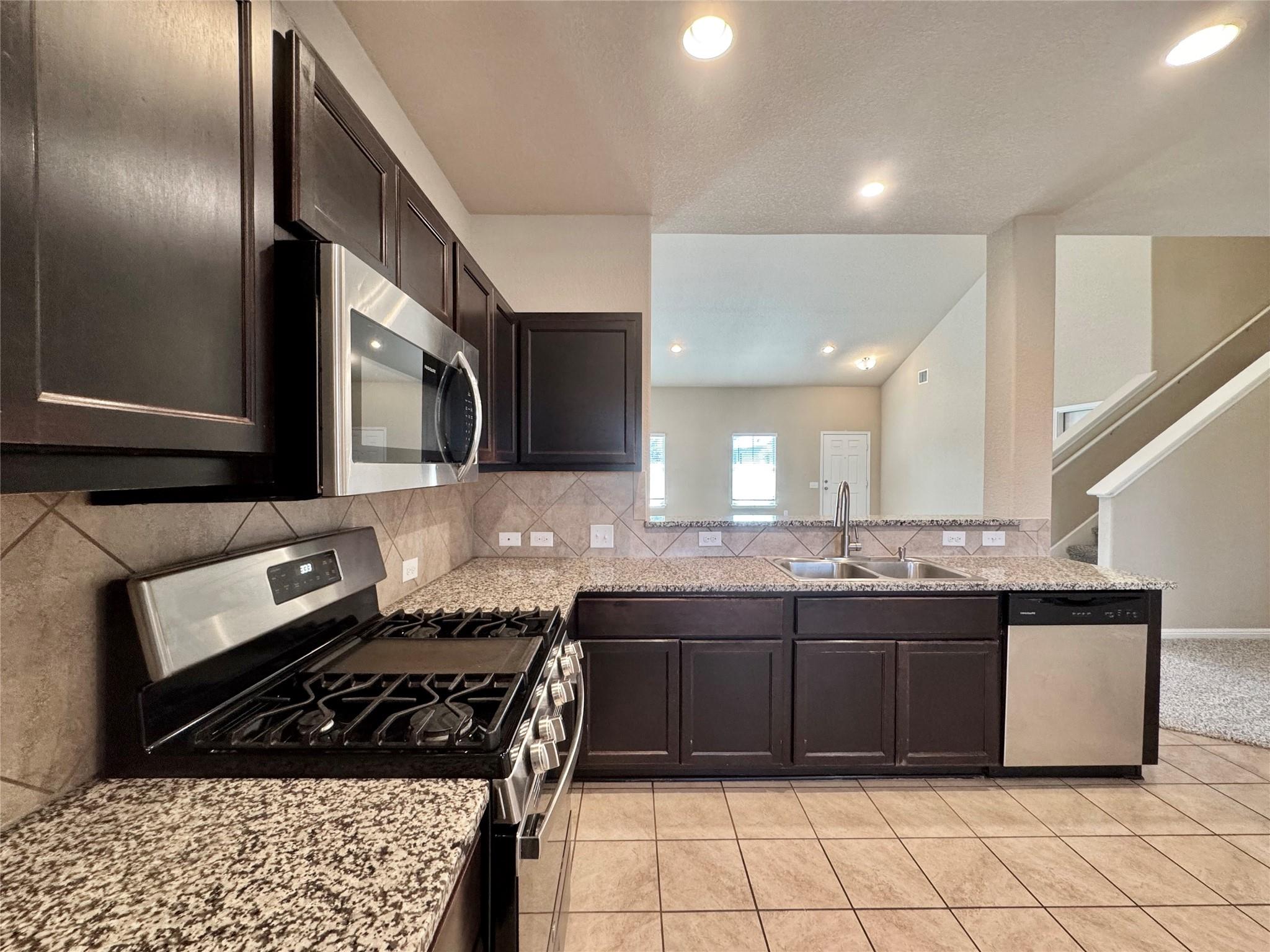 1521 Maier Dr Property Photo 9