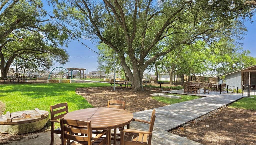 1521 Maier Dr Property Photo 30