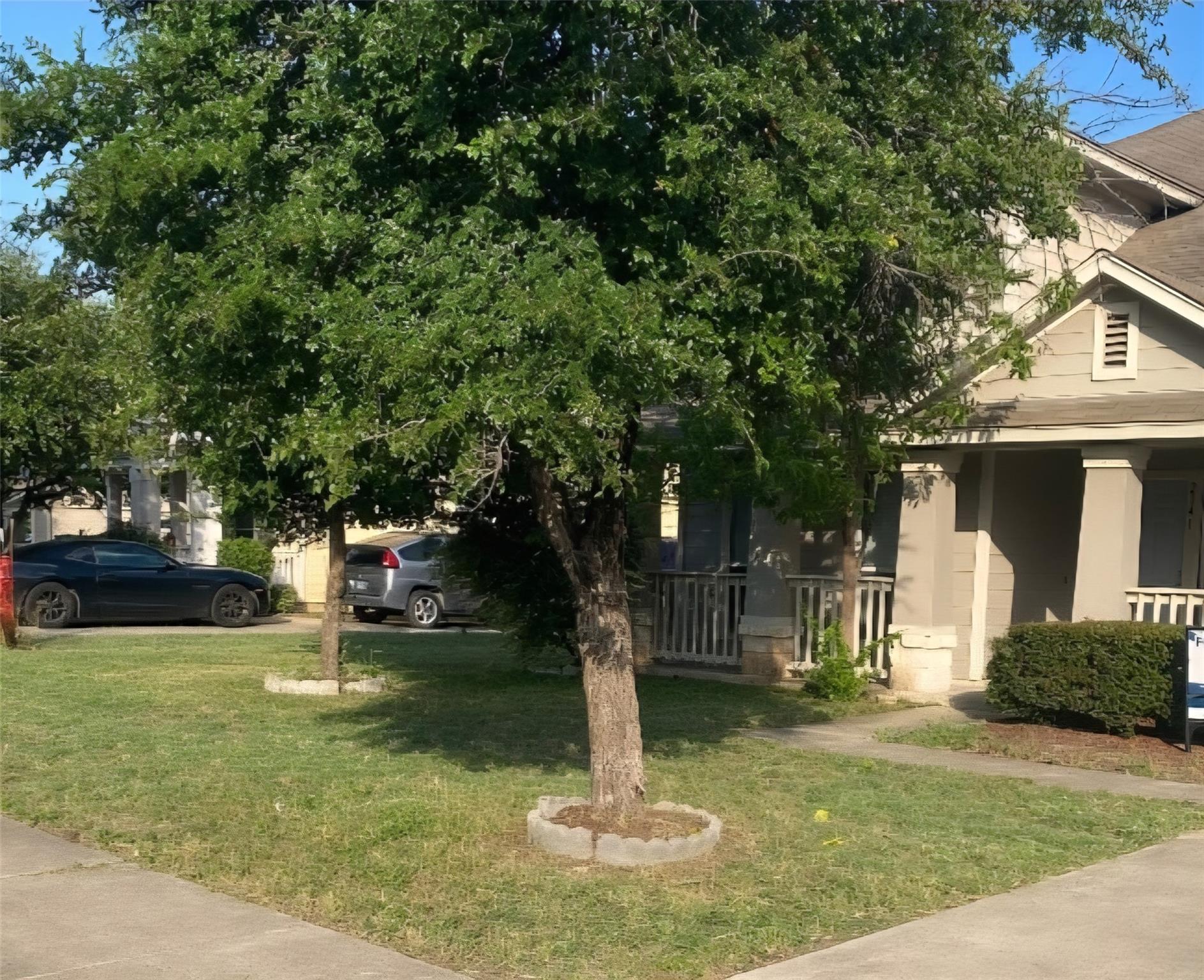 2341 Bluffstone Dr Property Photo 2