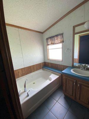 81 Roots Rd Property Photo 11