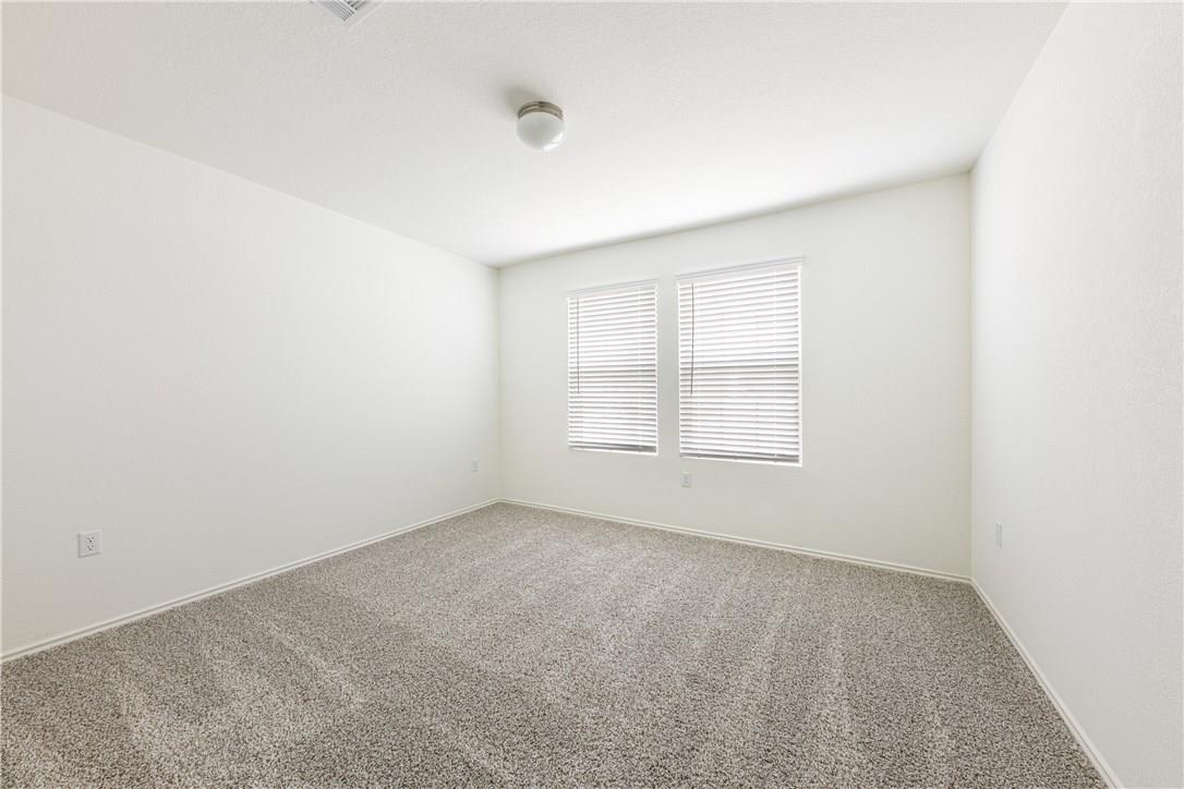 11901 Roscommon Trl Property Photo 4