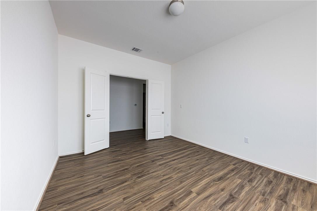 11901 Roscommon Trl Property Photo 10