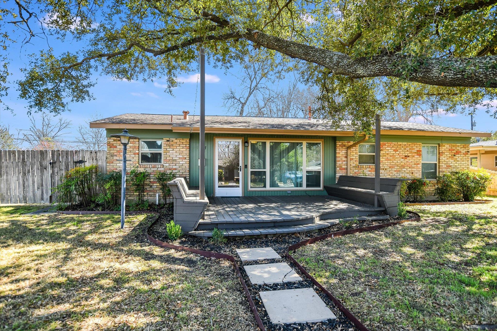 7517 S Saint Phillip St Property Photo 1