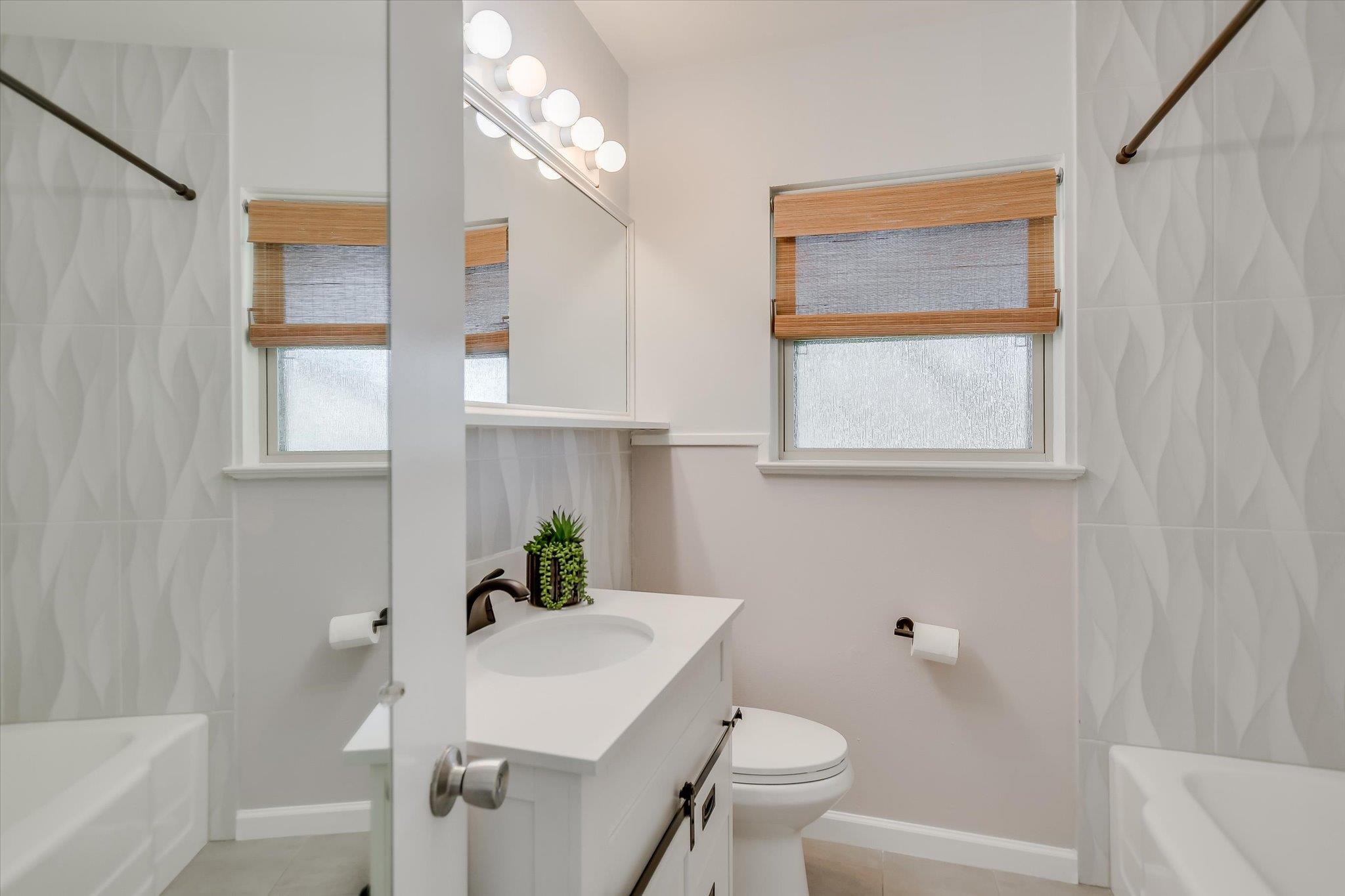 7517 S Saint Phillip St Property Photo 10