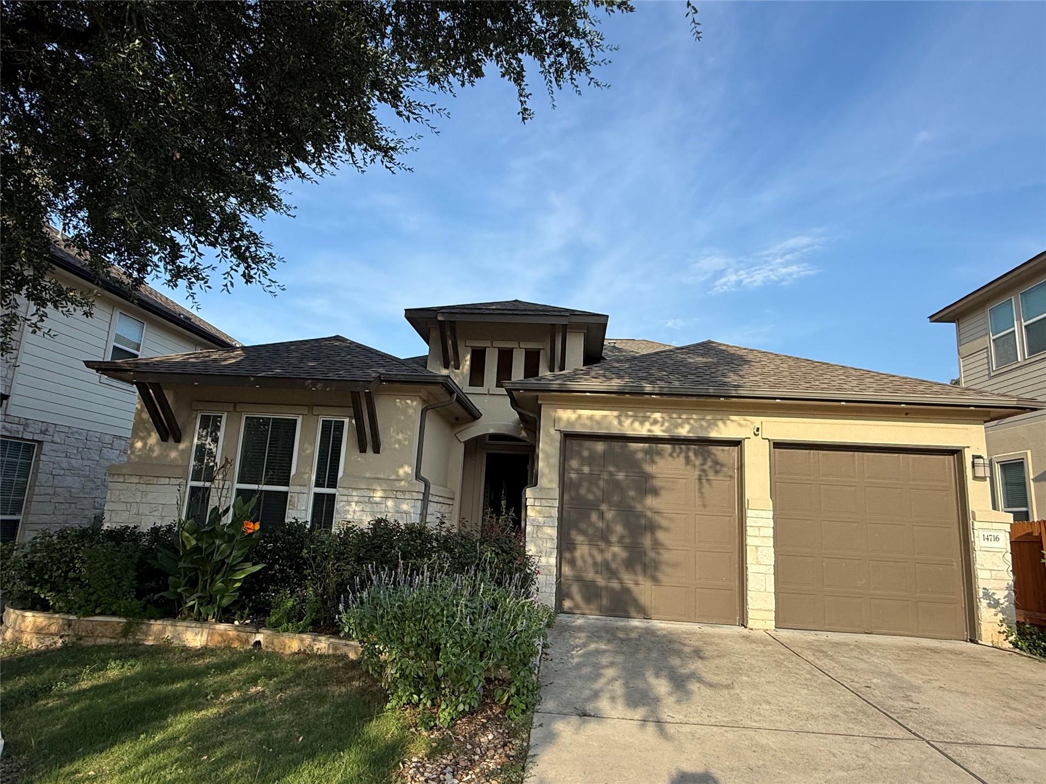 14716 Iveans Way Property Photo 3