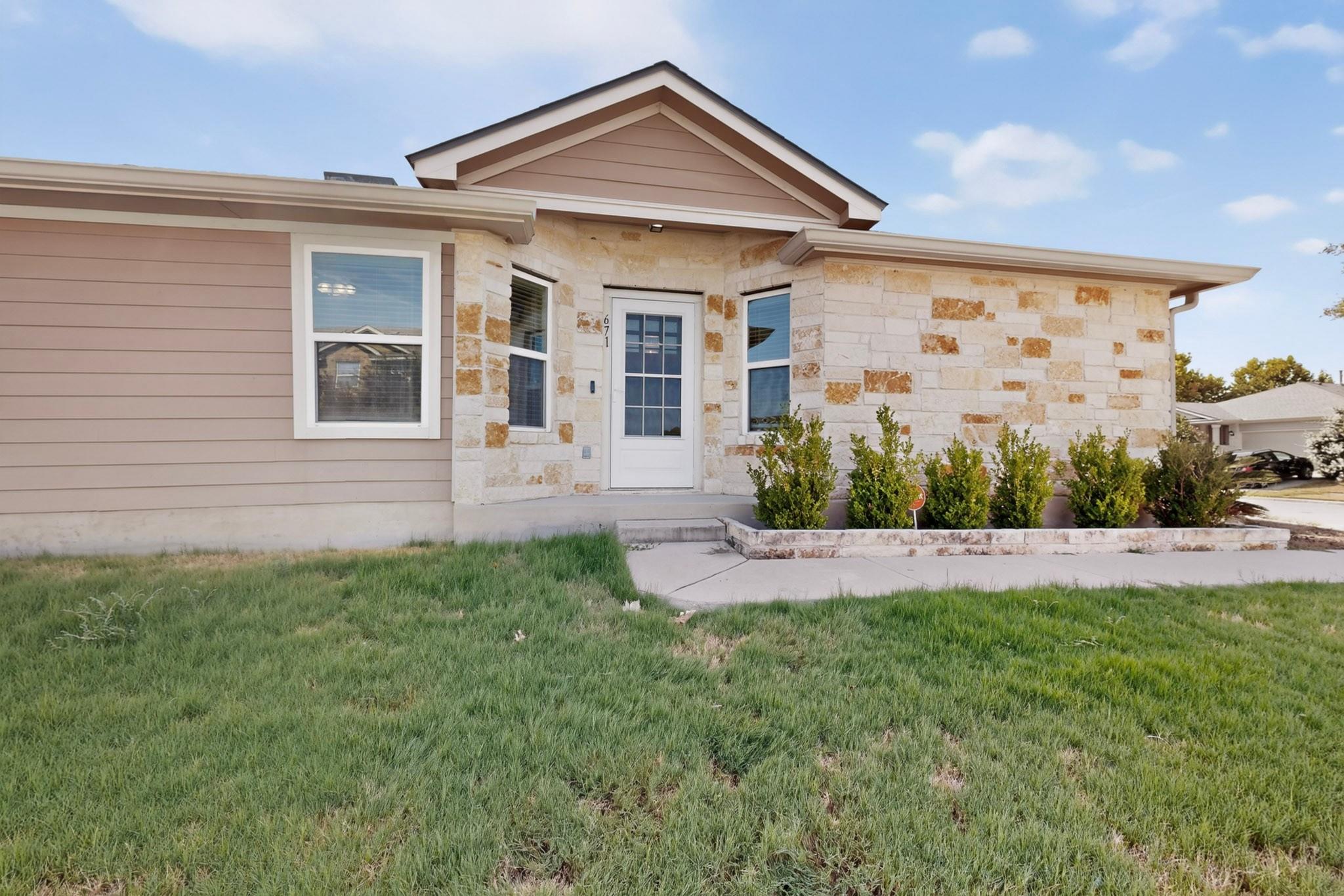 671 Tumlinson Fort Way Property Photo 4