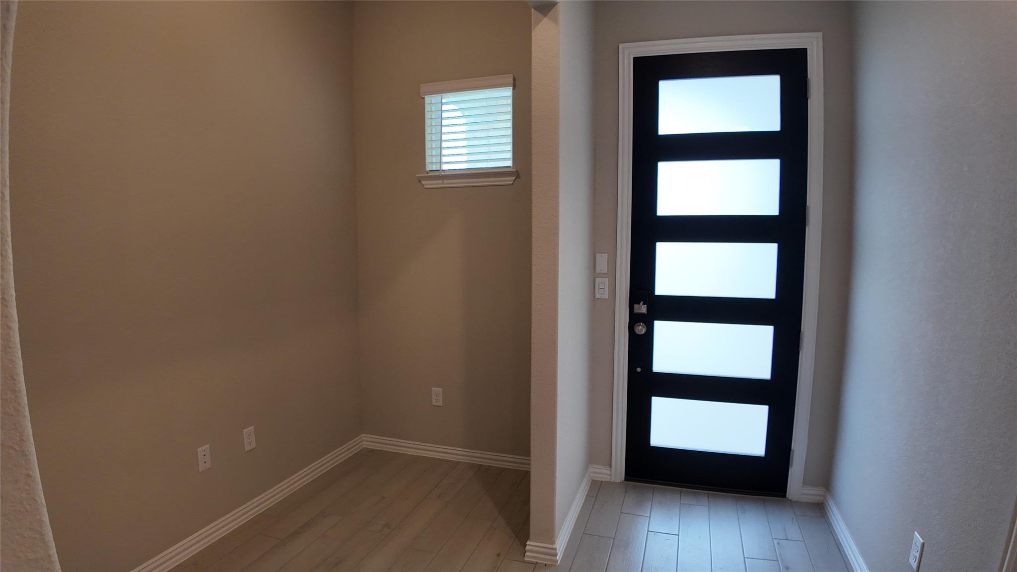 4806 Warm Wassail Dr Property Photo 6