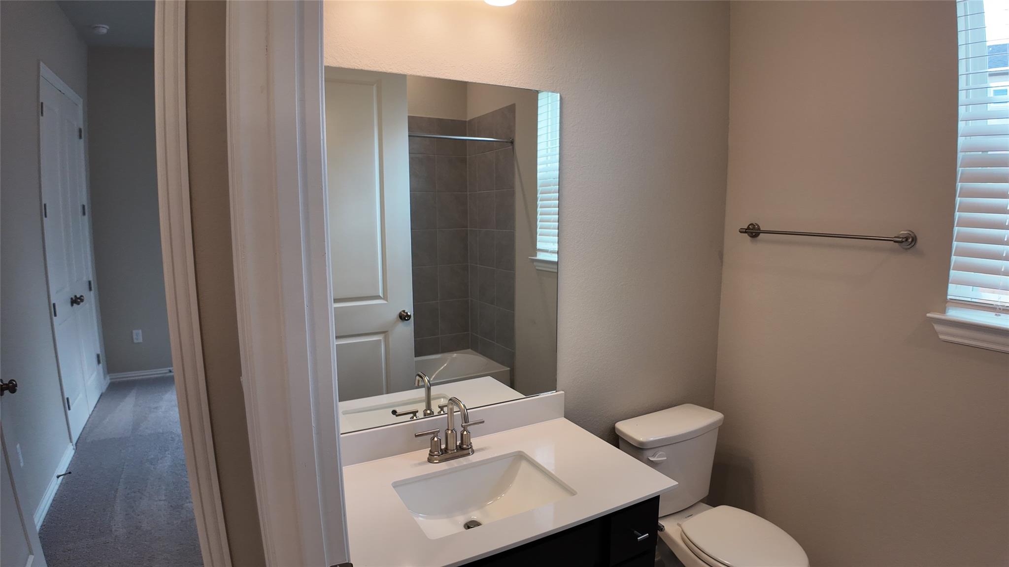 4806 Warm Wassail Dr Property Photo 18