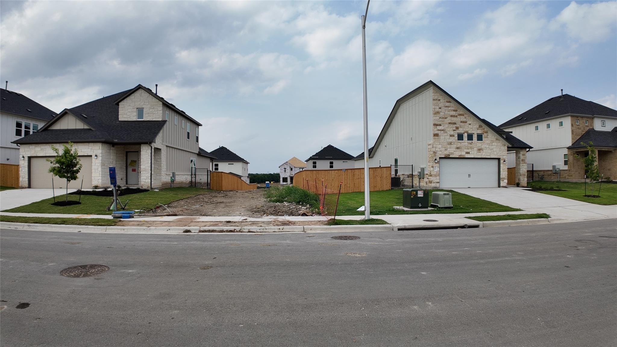 4806 Warm Wassail Dr Property Photo 27